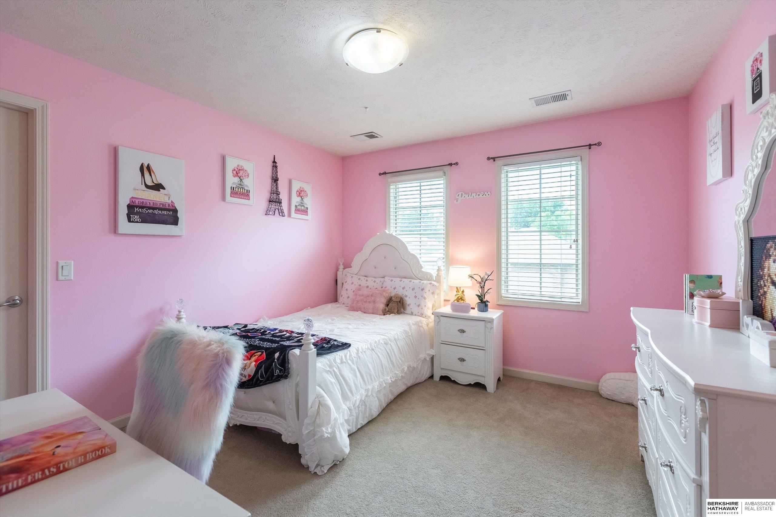 Omaha, Nebraska 68130, United States, 4 Bedrooms Bedrooms, ,4 BathroomsBathrooms,Residential,Active,212571