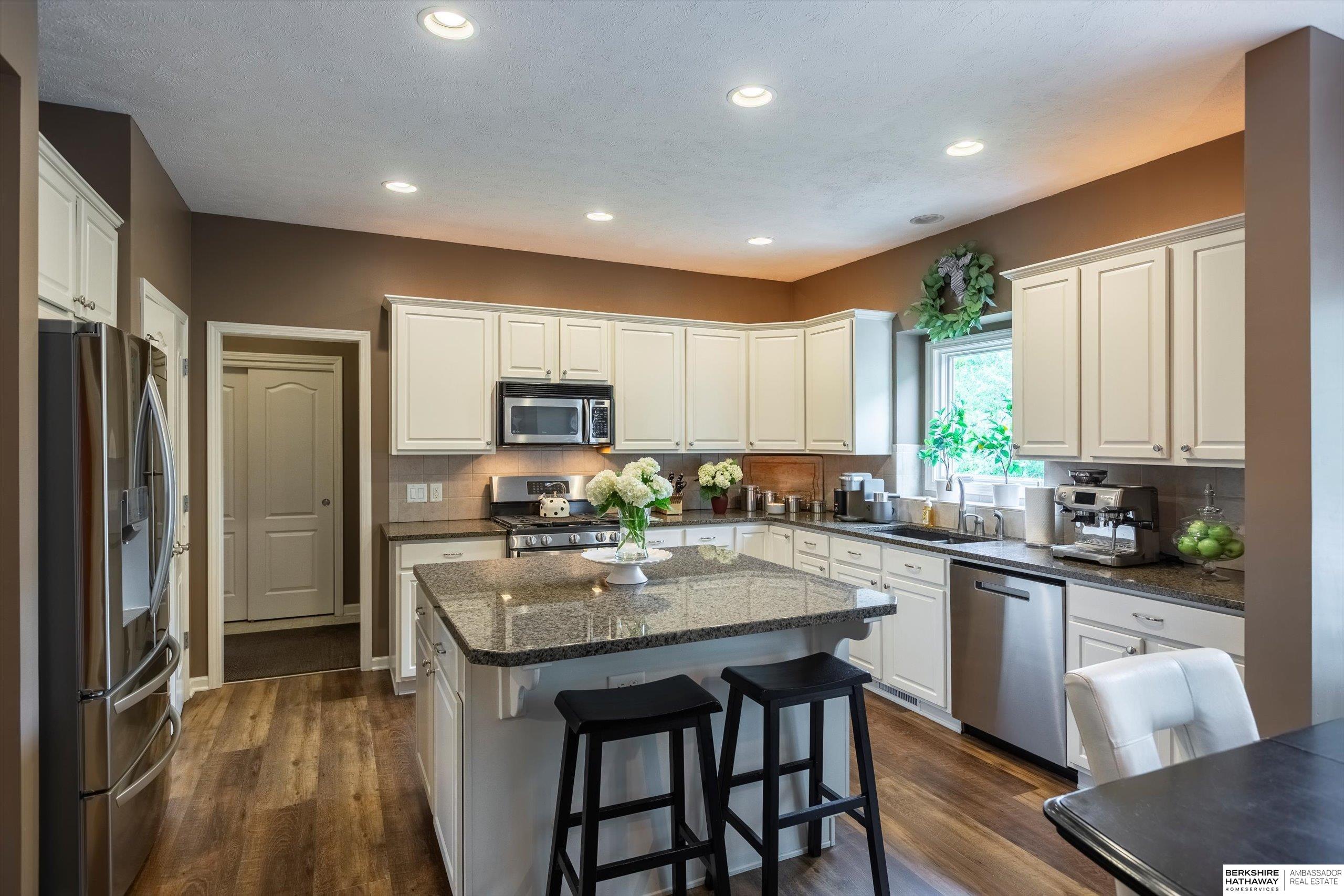 Omaha, Nebraska 68130, United States, 4 Bedrooms Bedrooms, ,4 BathroomsBathrooms,Residential,Active,212571