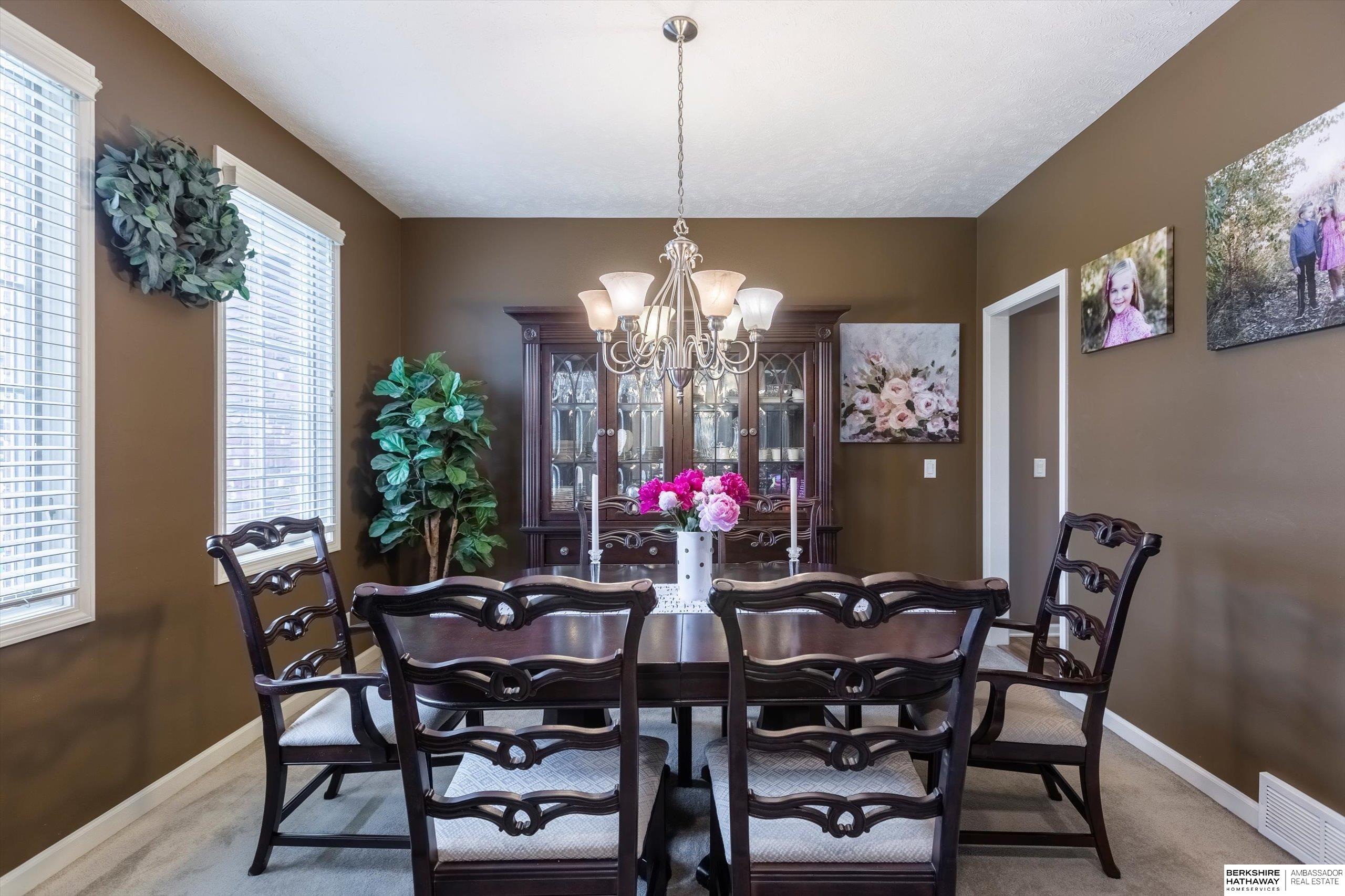 Omaha, Nebraska 68130, United States, 4 Bedrooms Bedrooms, ,4 BathroomsBathrooms,Residential,Active,212571