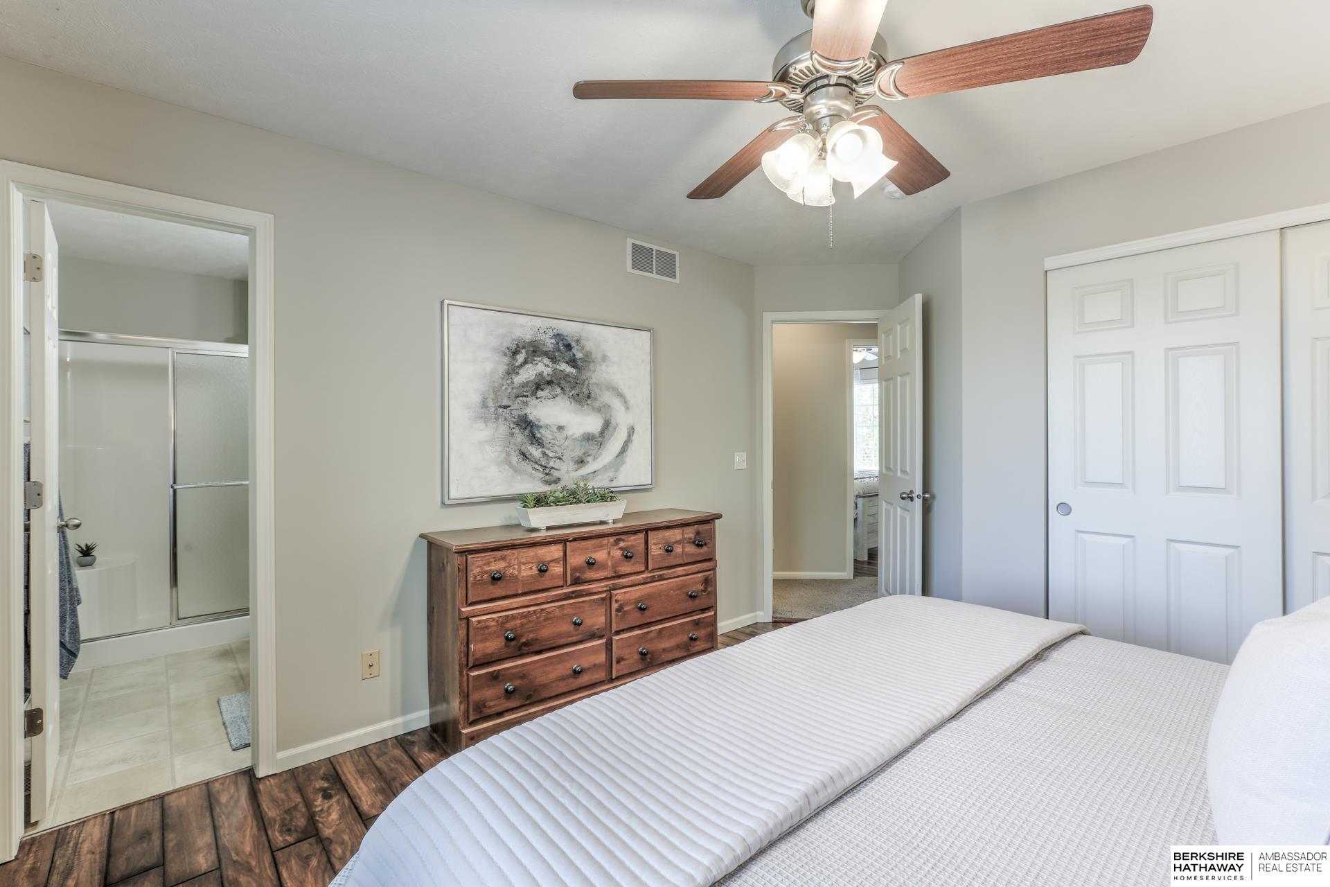 Omaha, Nebraska 68136, United States, 3 Bedrooms Bedrooms, ,4 BathroomsBathrooms,Residential,Pending,131362