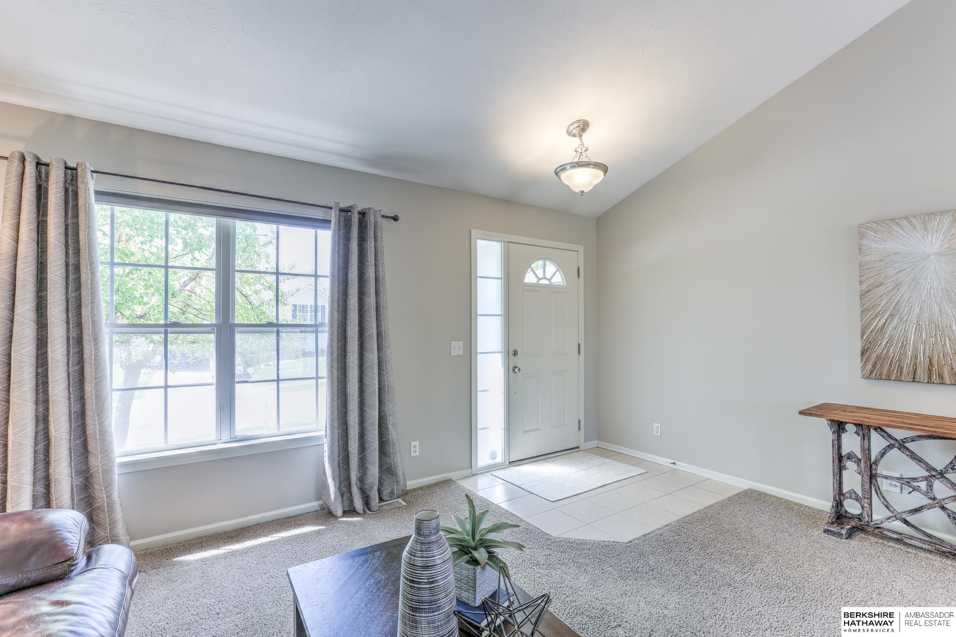 Omaha, Nebraska 68136, United States, 3 Bedrooms Bedrooms, ,4 BathroomsBathrooms,Residential,Pending,131362