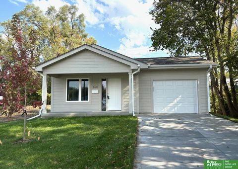 Photo of 2403 John A Creighton Boulevard, Omaha, NE 68111 (MLS # 22530067)