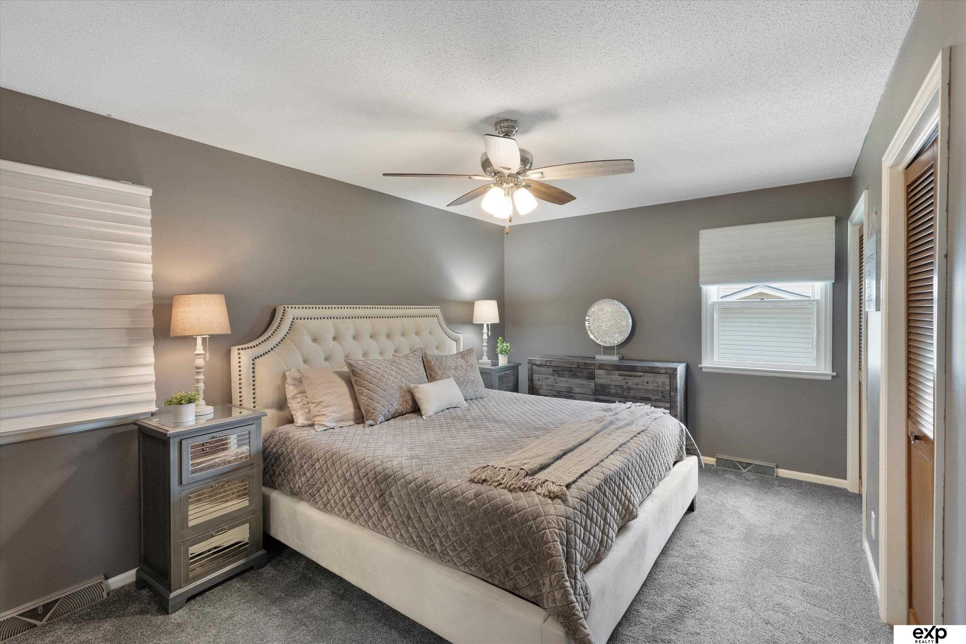 Omaha, Nebraska 68130, United States, 3 Bedrooms Bedrooms, ,2 BathroomsBathrooms,Residential,Pending,204791