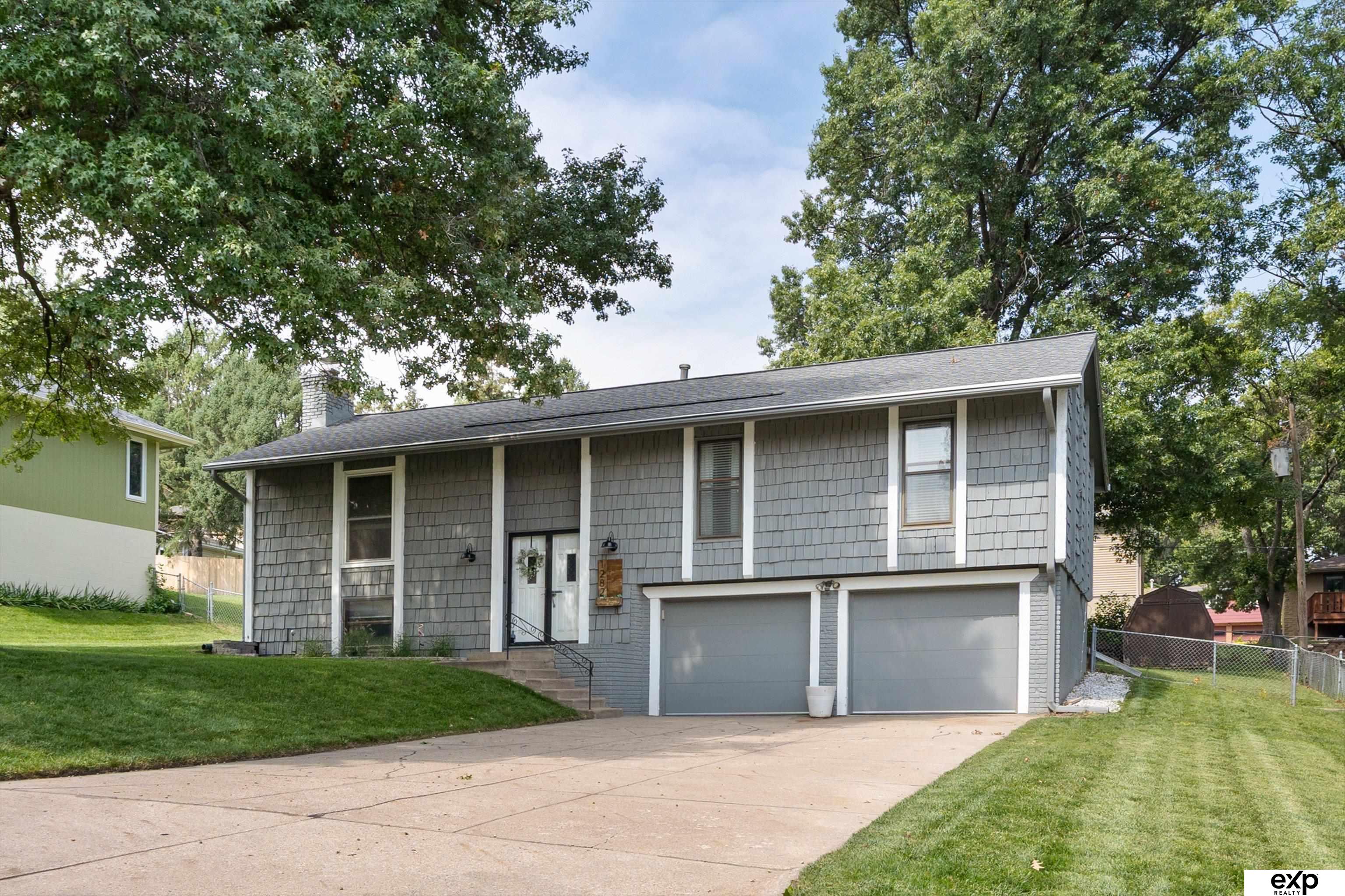 Omaha, Nebraska 68130, United States, 3 Bedrooms Bedrooms, ,2 BathroomsBathrooms,Residential,Pending,204791