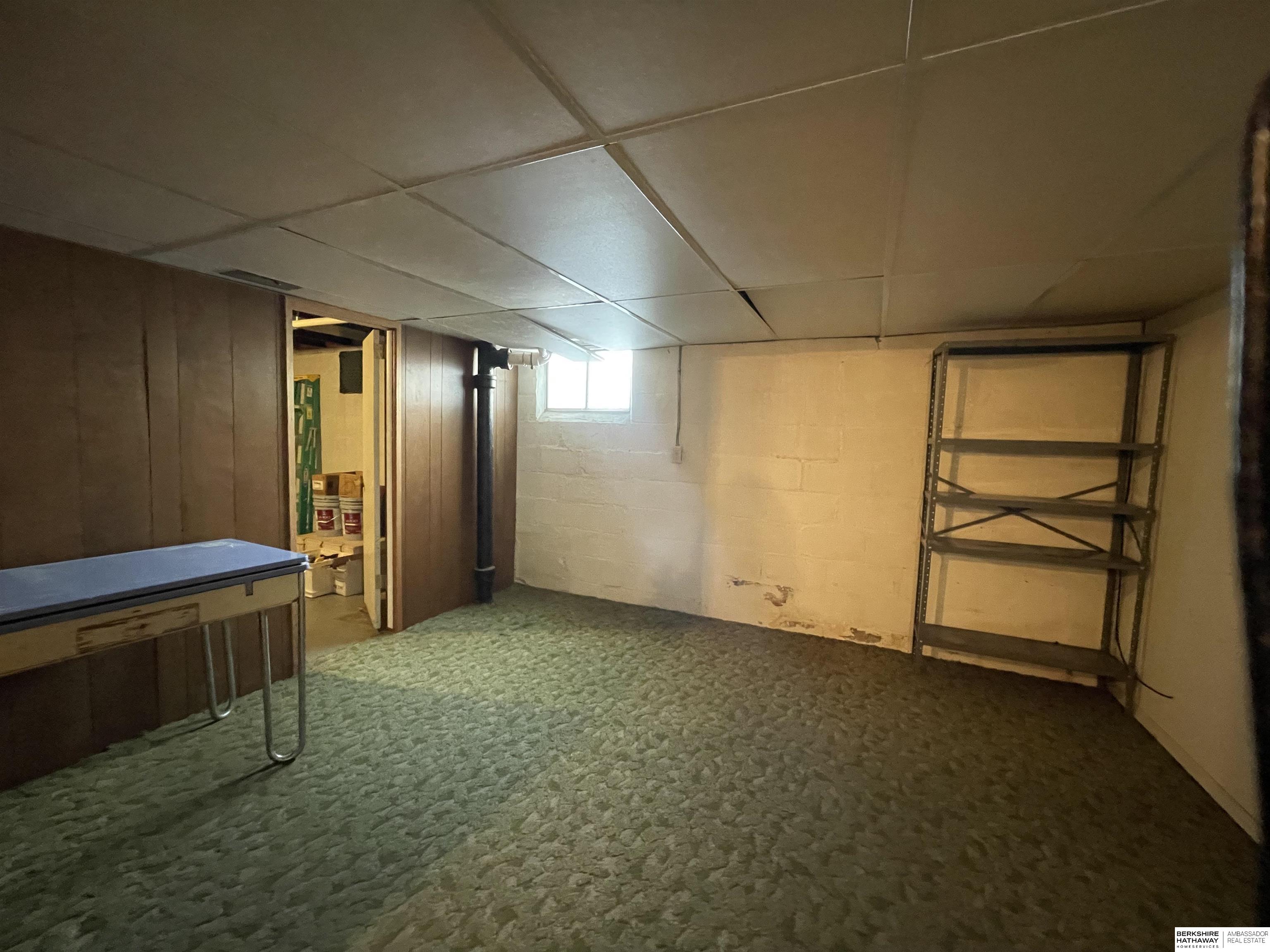 Omaha, Nebraska 68105, United States, 2 Bedrooms Bedrooms, ,1 BathroomBathrooms,Residential,Pending,127848