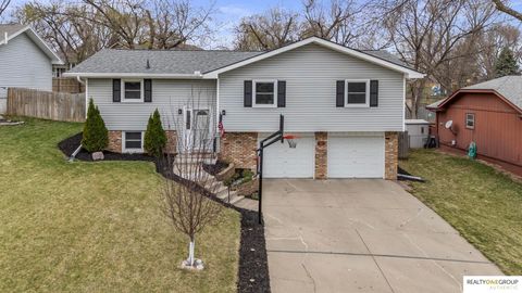 Photo of 1410 Beechwood Avenue, Papillion, NE 68133 (MLS # 22608520)