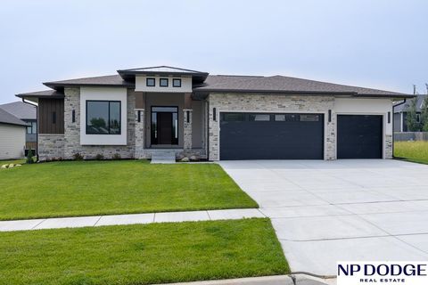 Photo of 8901 Appaloosa Lane, Lincoln, NE 68520 (MLS # 22600163)