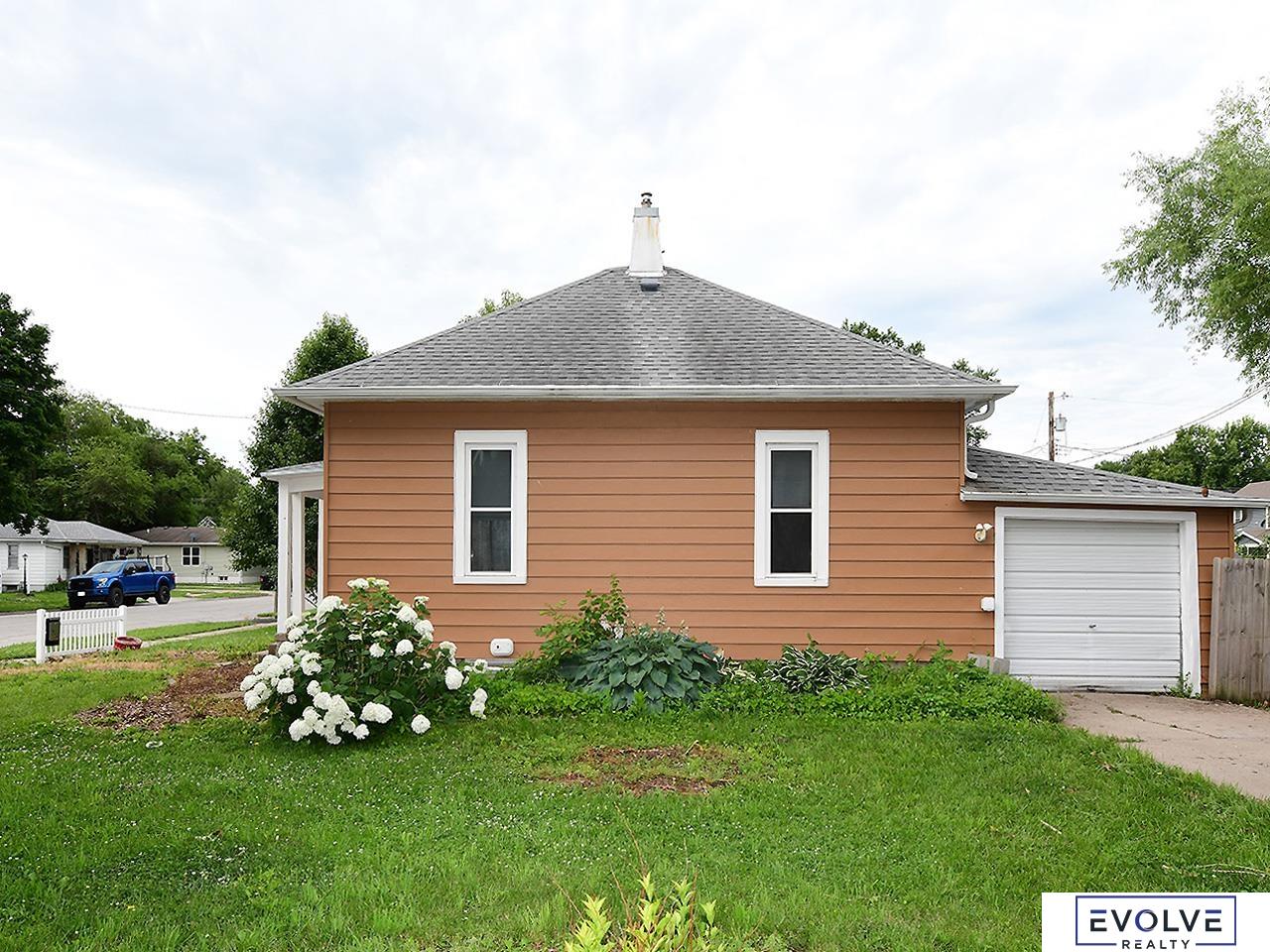 1051 N L Street
