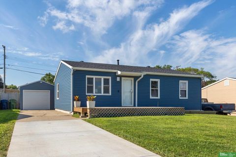 Photo of 4113 Bartmann Drive, Bellevue, NE 68147 (MLS # 22533918)