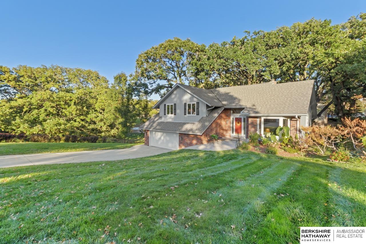 Omaha, Nebraska 68124, United States, 4 Bedrooms Bedrooms, ,2 BathroomsBathrooms,Residential,Active,233588