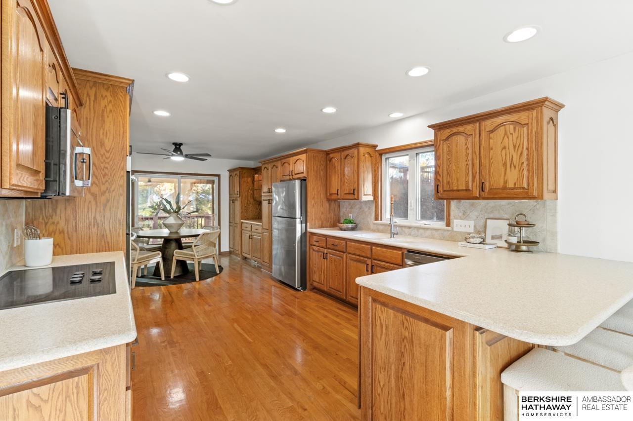 Omaha, Nebraska 68124, United States, 4 Bedrooms Bedrooms, ,2 BathroomsBathrooms,Residential,Active,233588