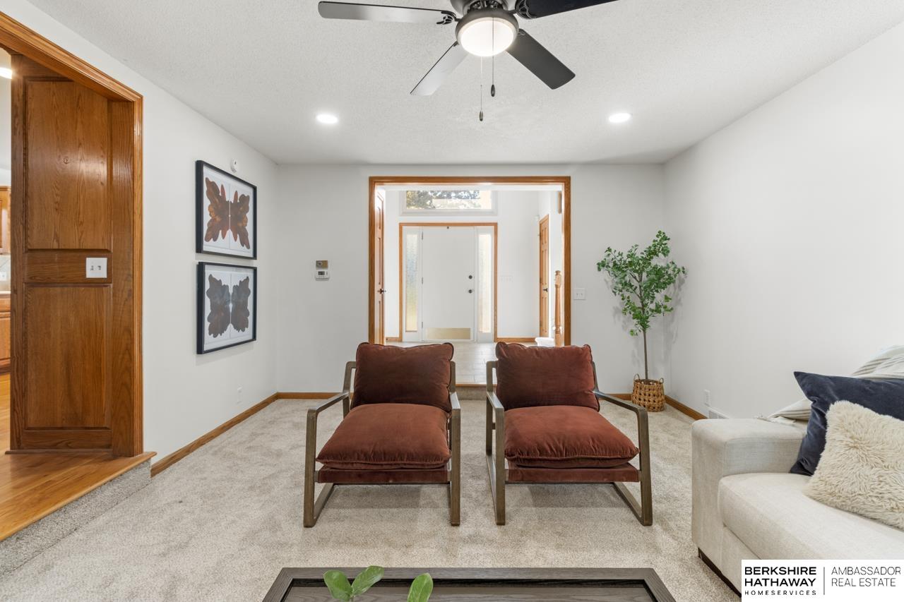 Omaha, Nebraska 68124, United States, 4 Bedrooms Bedrooms, ,2 BathroomsBathrooms,Residential,Active,233588