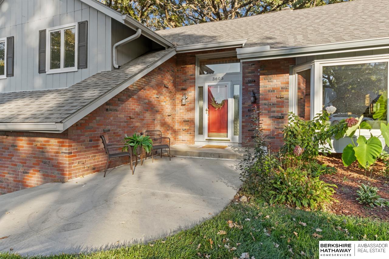 Omaha, Nebraska 68124, United States, 4 Bedrooms Bedrooms, ,2 BathroomsBathrooms,Residential,Active,233588