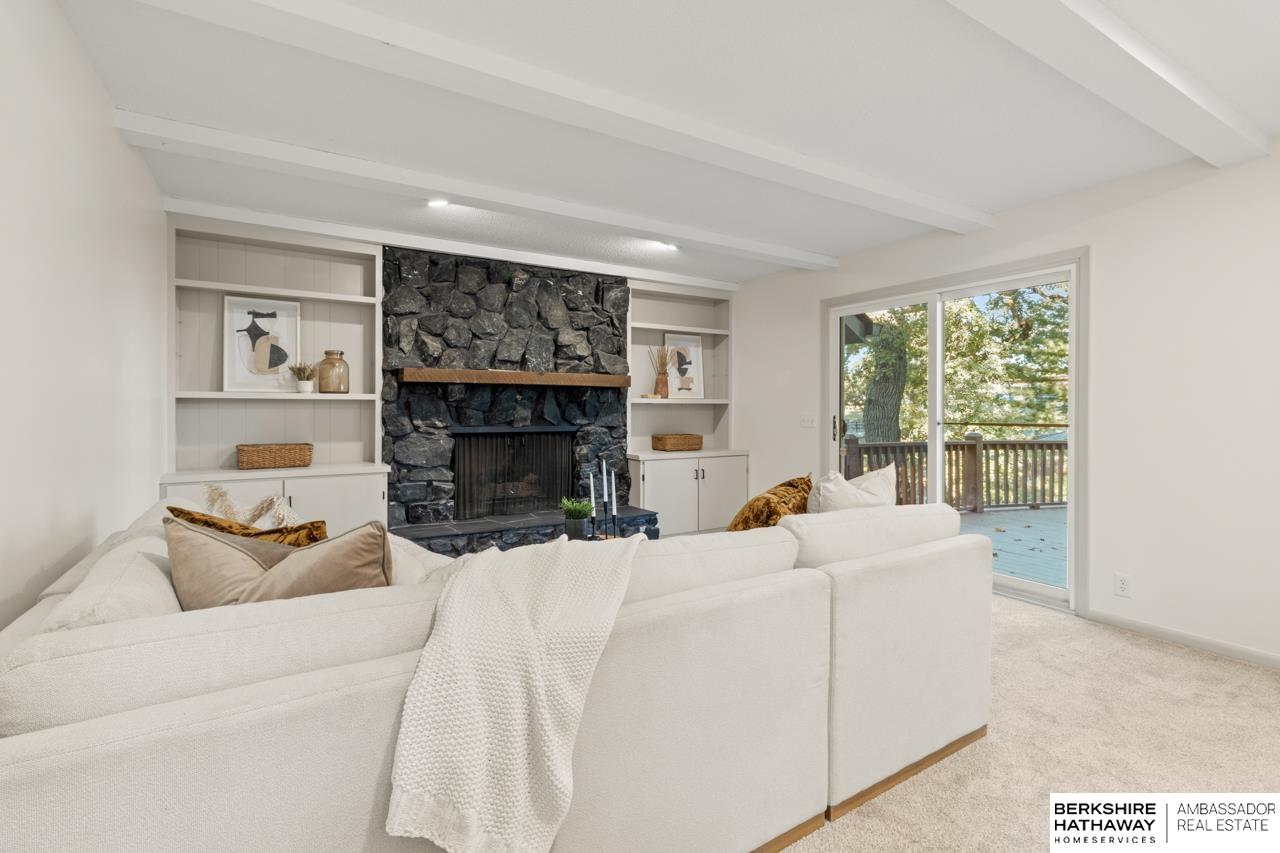 Omaha, Nebraska 68124, United States, 4 Bedrooms Bedrooms, ,2 BathroomsBathrooms,Residential,Active,233588