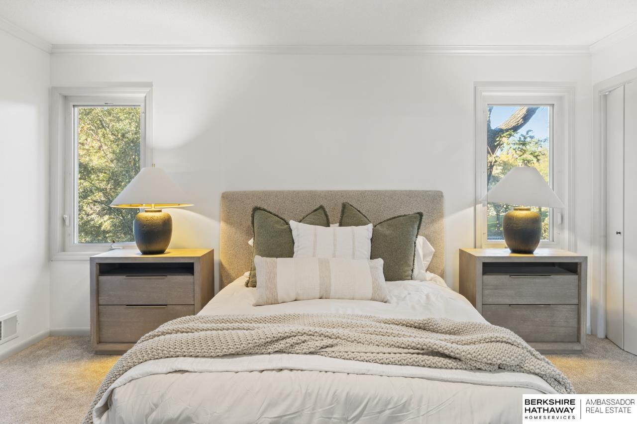 Omaha, Nebraska 68124, United States, 4 Bedrooms Bedrooms, ,2 BathroomsBathrooms,Residential,Active,233588