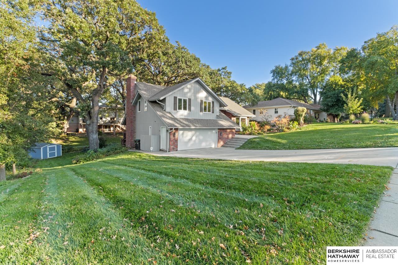 Omaha, Nebraska 68124, United States, 4 Bedrooms Bedrooms, ,2 BathroomsBathrooms,Residential,Active,233588