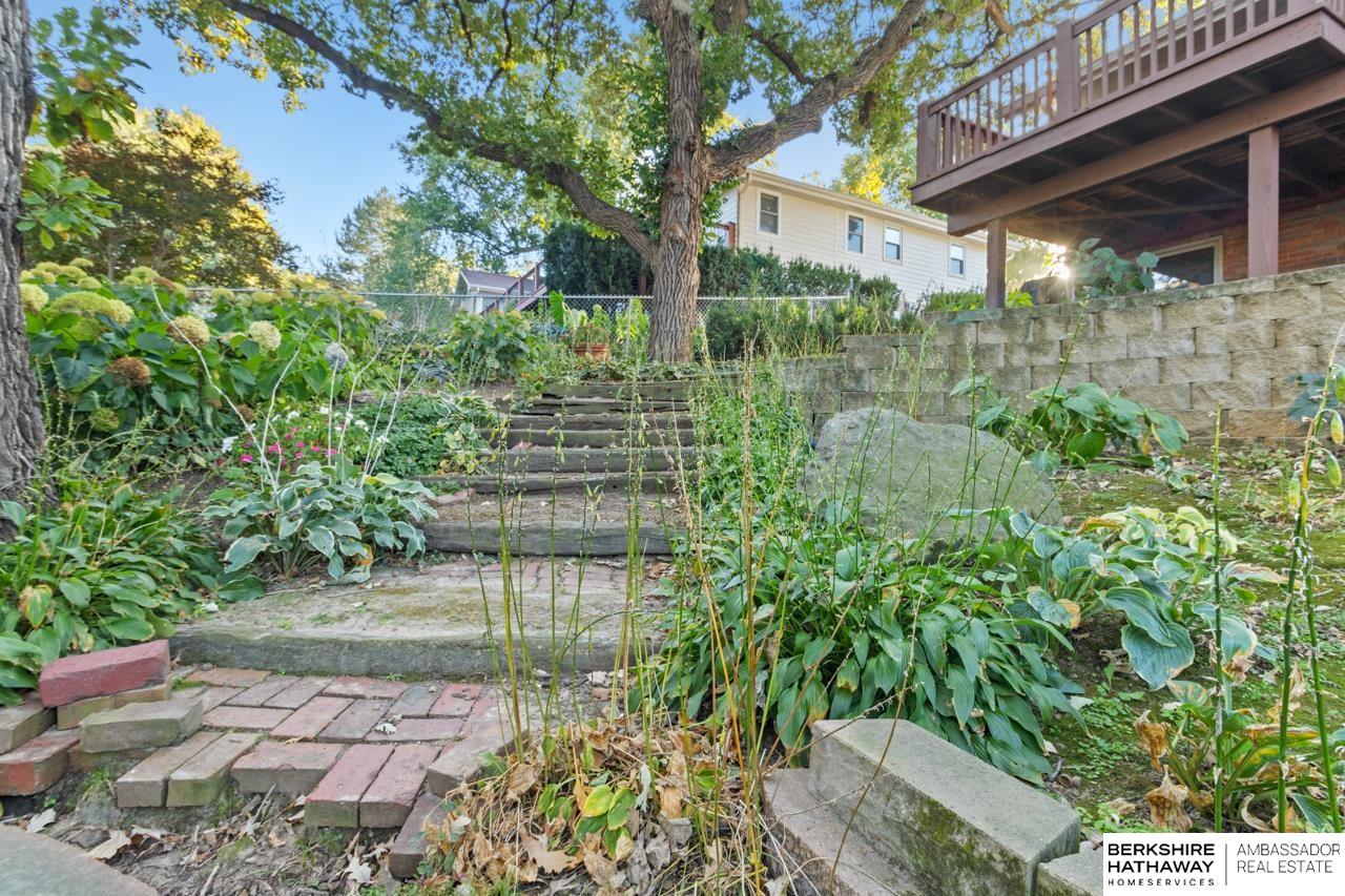 Omaha, Nebraska 68124, United States, 4 Bedrooms Bedrooms, ,2 BathroomsBathrooms,Residential,Active,233588