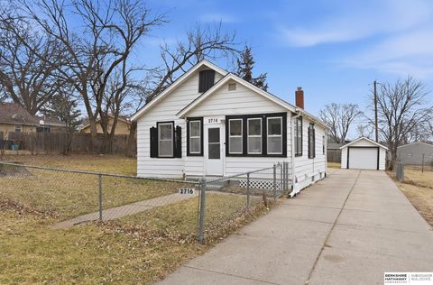 Photo of 2716 Lillian Street, Bellevue, NE 68147 (MLS # 22603429)