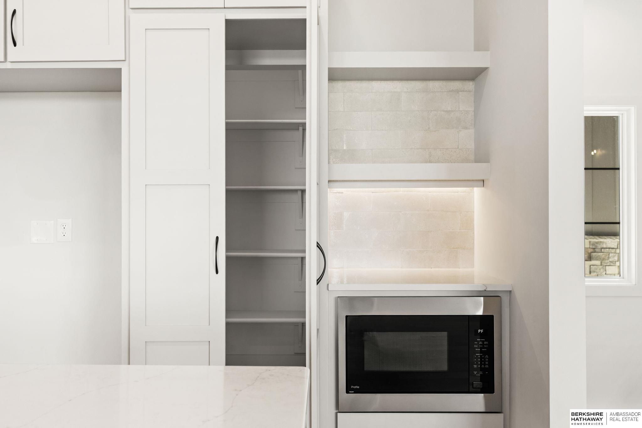 Elkhorn, Nebraska 68022, United States, 5 Bedrooms Bedrooms, ,3 BathroomsBathrooms,Residential,Active,228813