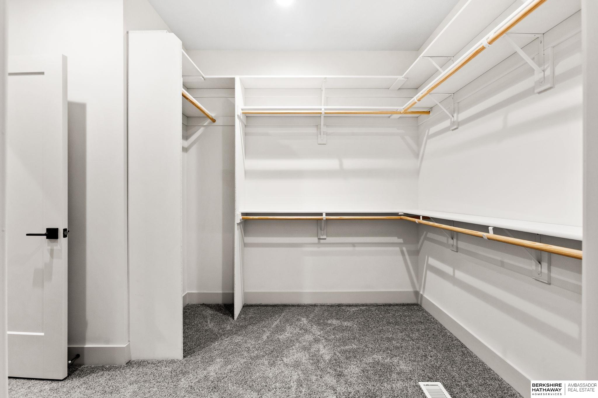 Elkhorn, Nebraska 68022, United States, 5 Bedrooms Bedrooms, ,3 BathroomsBathrooms,Residential,Active,228813