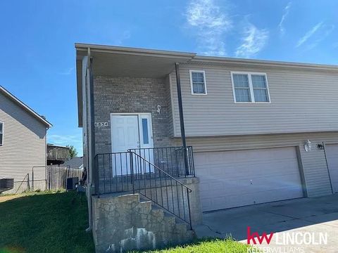 Photo of 6804 Whitewater Lane, Lincoln, NE 68521 (MLS # 22601308)