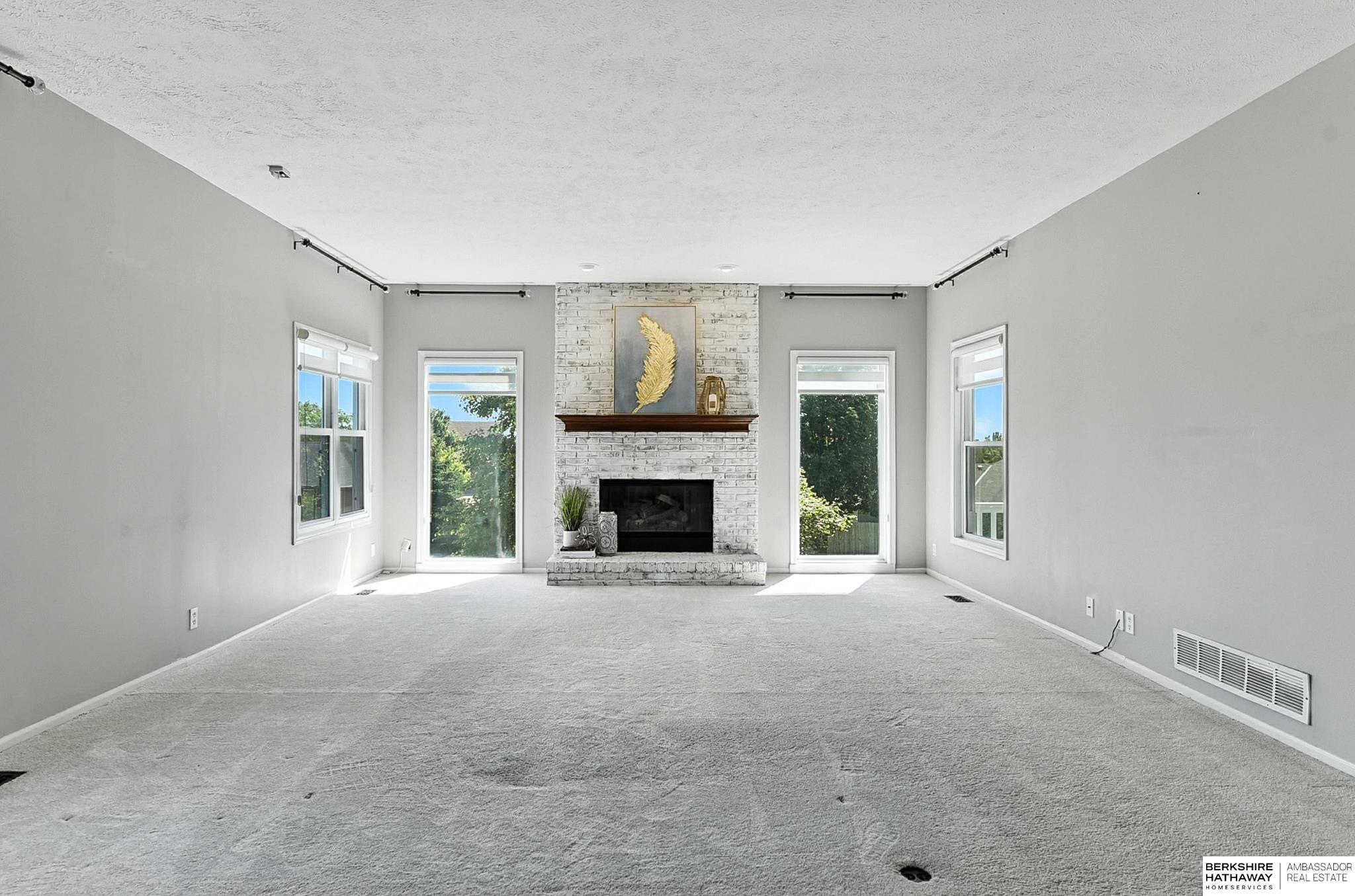 Bennington, Nebraska 68007, United States, 4 Bedrooms Bedrooms, ,4 BathroomsBathrooms,Residential,Active,174553