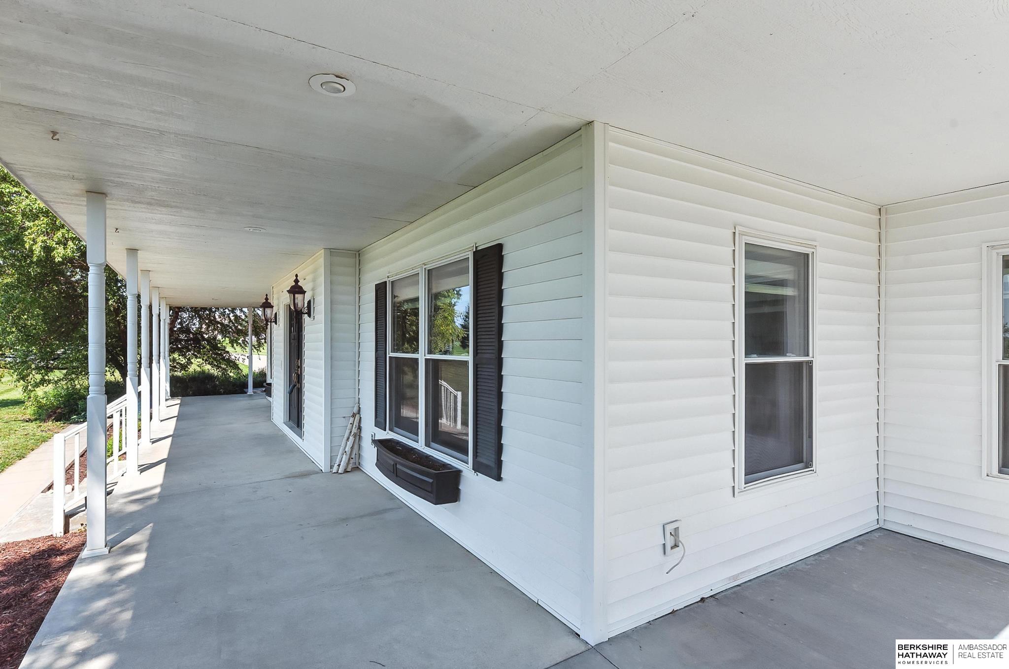 Bennington, Nebraska 68007, United States, 4 Bedrooms Bedrooms, ,4 BathroomsBathrooms,Residential,Active,174553