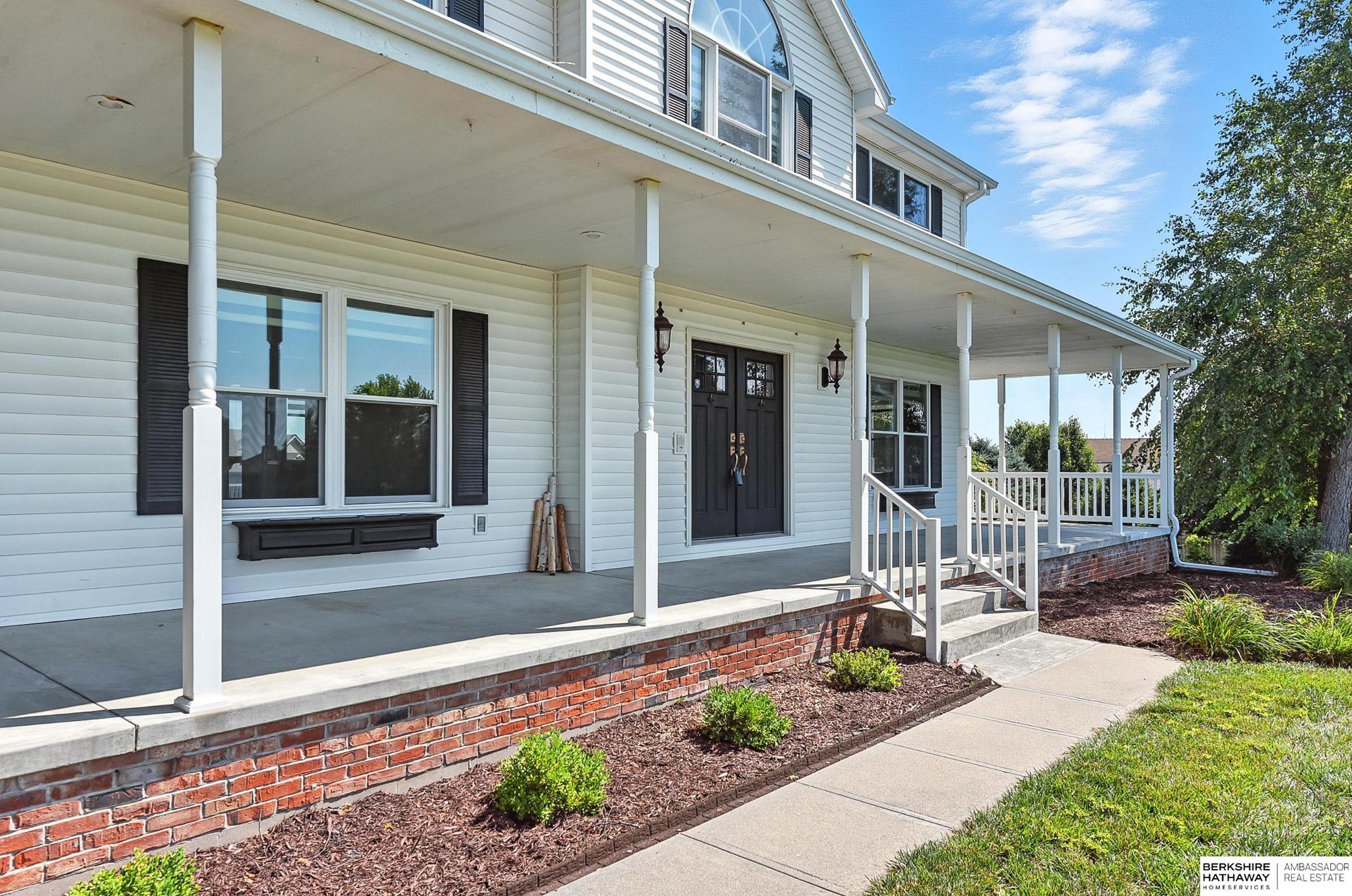 Bennington, Nebraska 68007, United States, 4 Bedrooms Bedrooms, ,4 BathroomsBathrooms,Residential,Active,174553