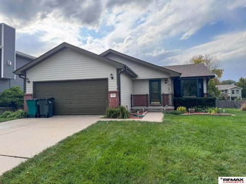 Photo of 1507 SW 13th Street, Lincoln, NE 68522 (MLS # 22528753)