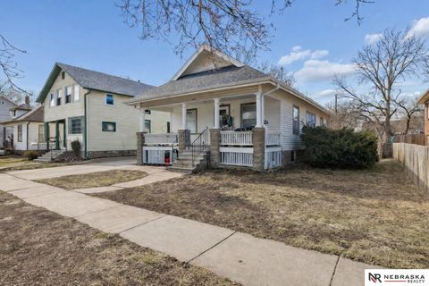 Photo of 833 S 29 Street, Lincoln, NE 68502 (MLS # 22605512)