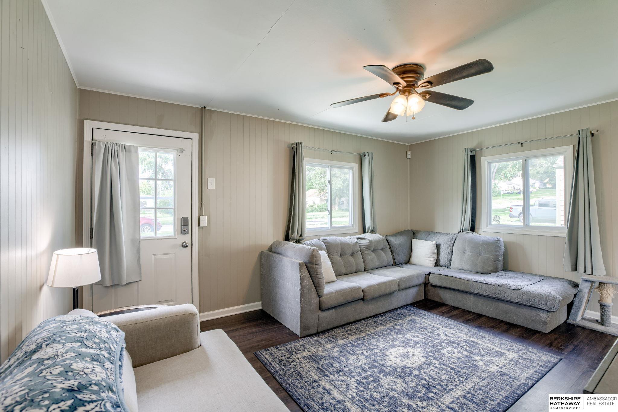 Omaha, Nebraska 68132, United States, 3 Bedrooms Bedrooms, ,2 BathroomsBathrooms,Residential,Pending,190379