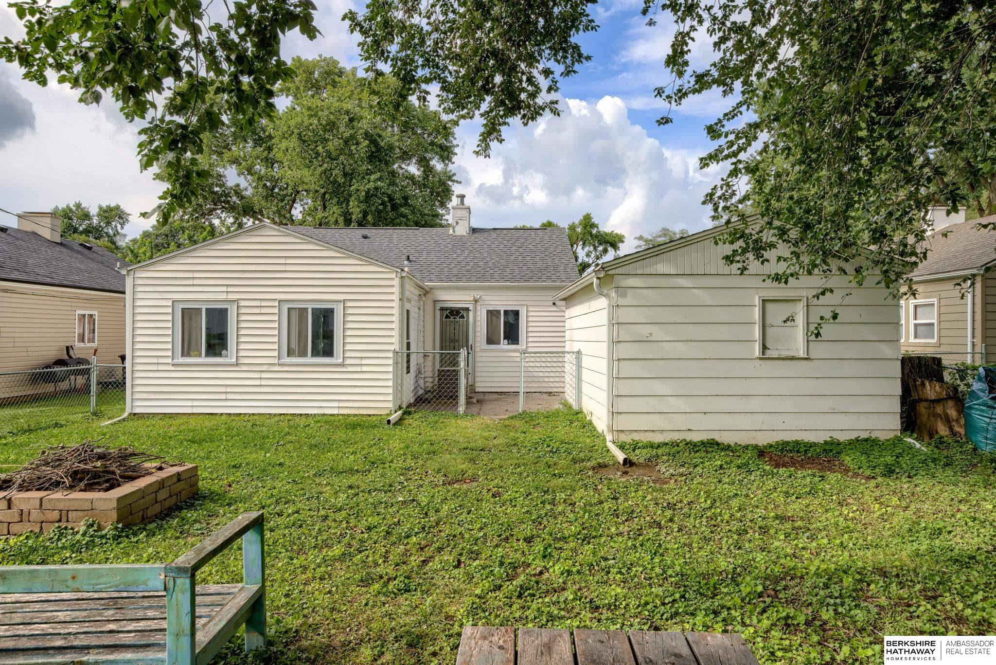 Omaha, Nebraska 68132, United States, 3 Bedrooms Bedrooms, ,2 BathroomsBathrooms,Residential,Pending,190379