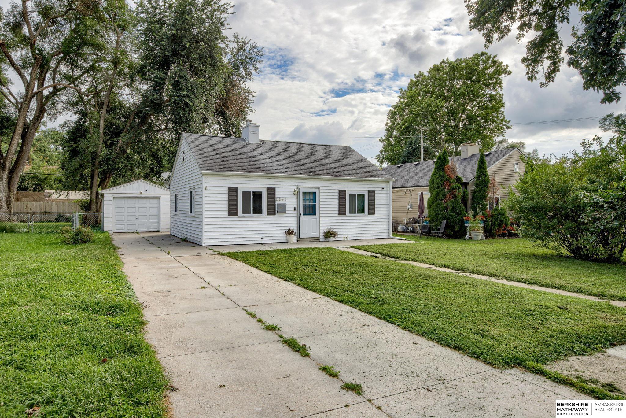 Omaha, Nebraska 68132, United States, 3 Bedrooms Bedrooms, ,2 BathroomsBathrooms,Residential,Pending,190379