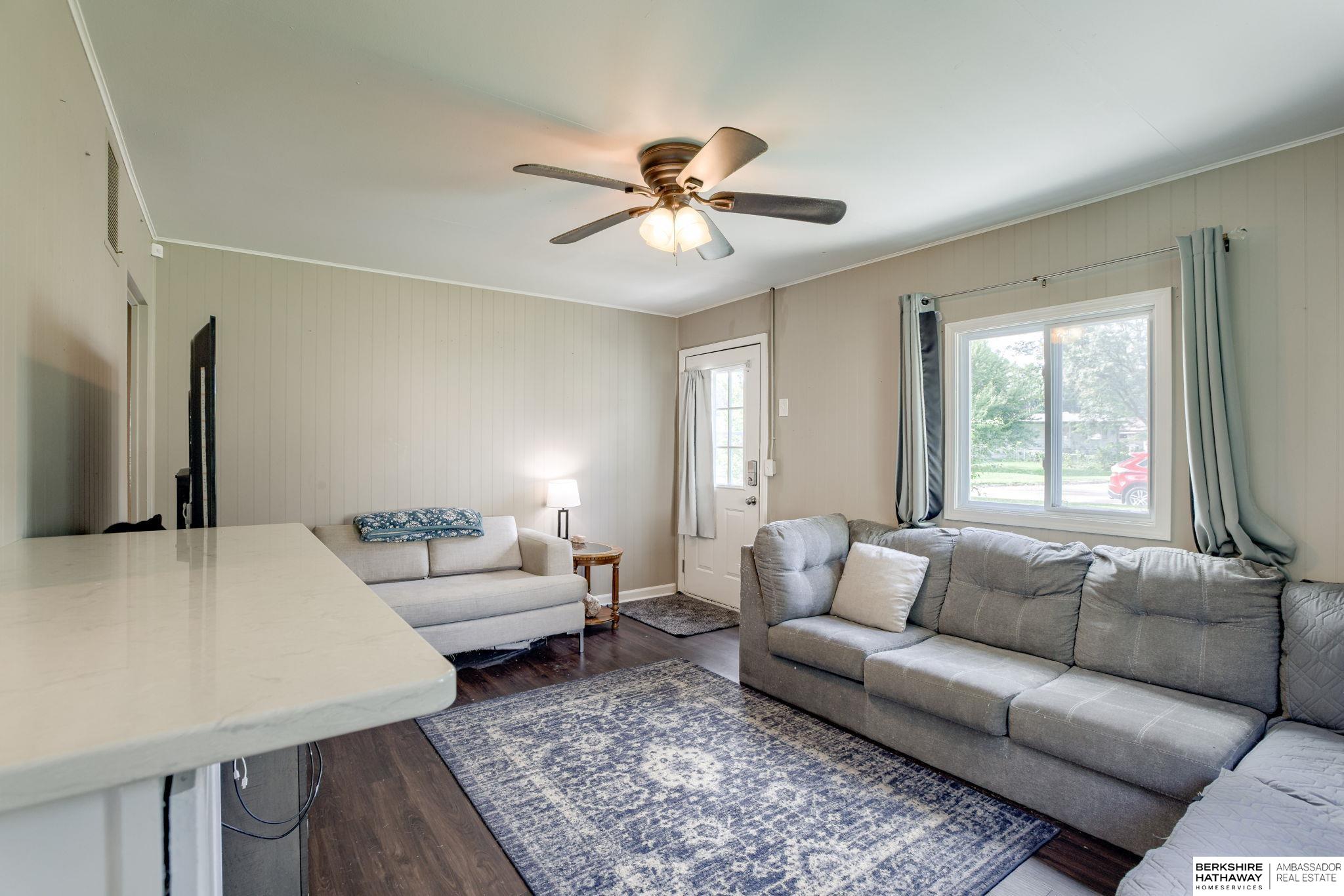 Omaha, Nebraska 68132, United States, 3 Bedrooms Bedrooms, ,2 BathroomsBathrooms,Residential,Pending,190379