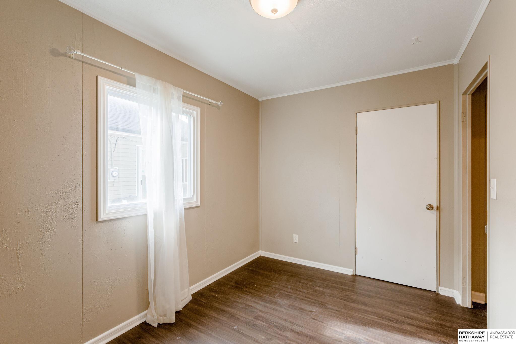 Omaha, Nebraska 68132, United States, 3 Bedrooms Bedrooms, ,2 BathroomsBathrooms,Residential,Pending,190379