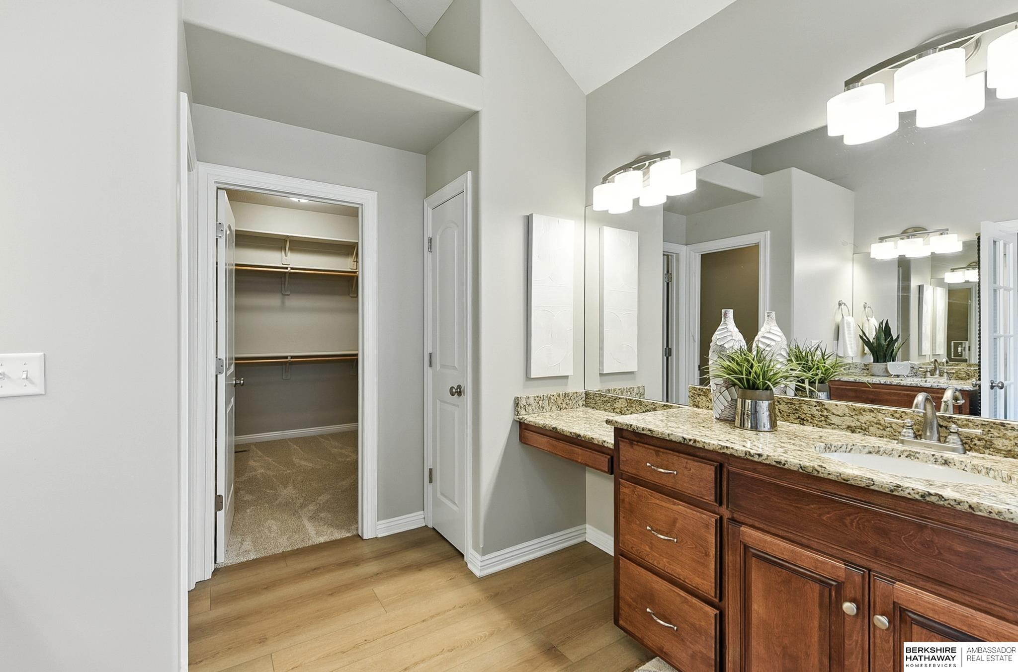 Gretna, Nebraska 68028, United States, 4 Bedrooms Bedrooms, ,4 BathroomsBathrooms,Residential,Pending,205445