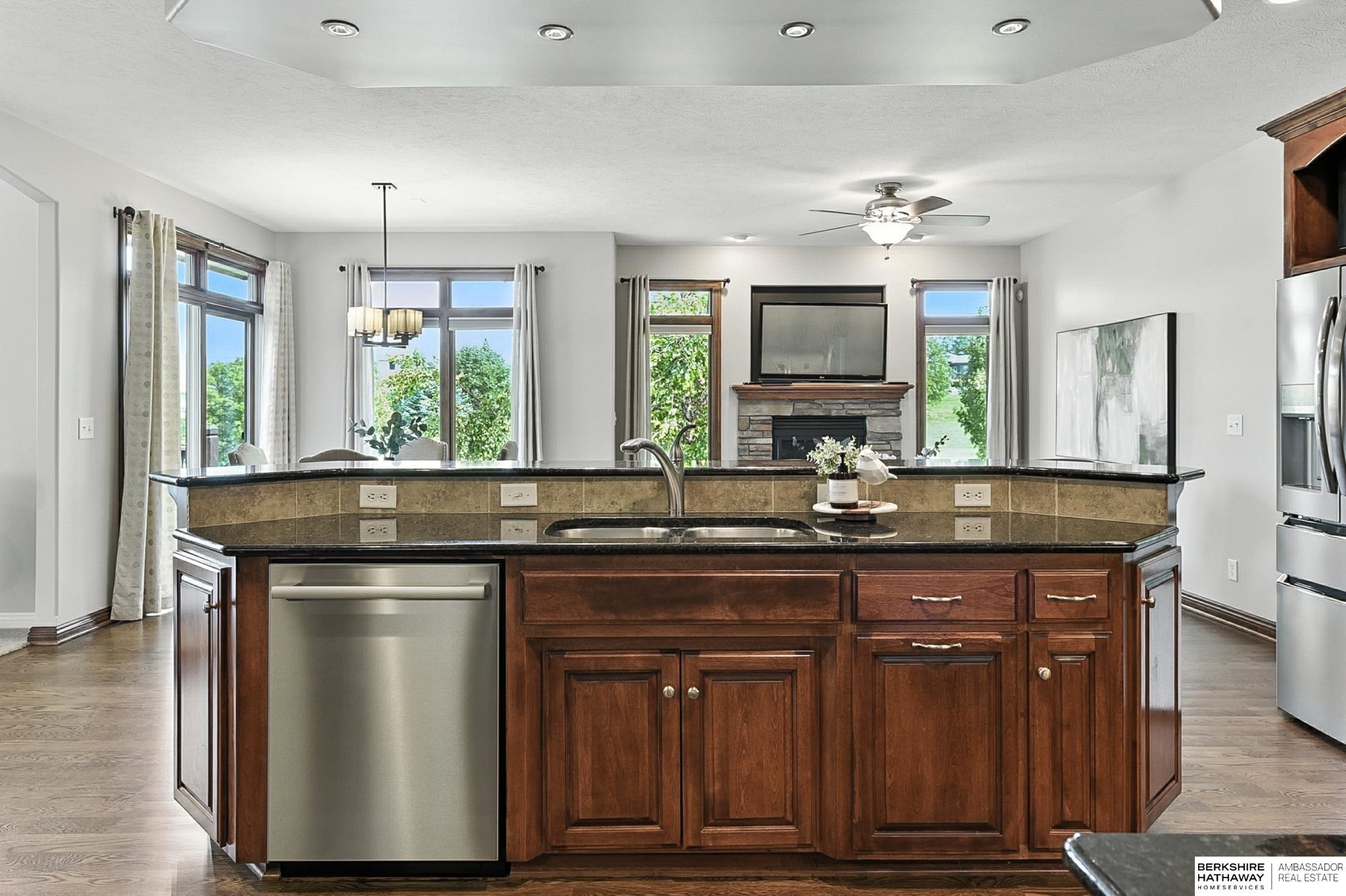 Gretna, Nebraska 68028, United States, 4 Bedrooms Bedrooms, ,4 BathroomsBathrooms,Residential,Pending,205445