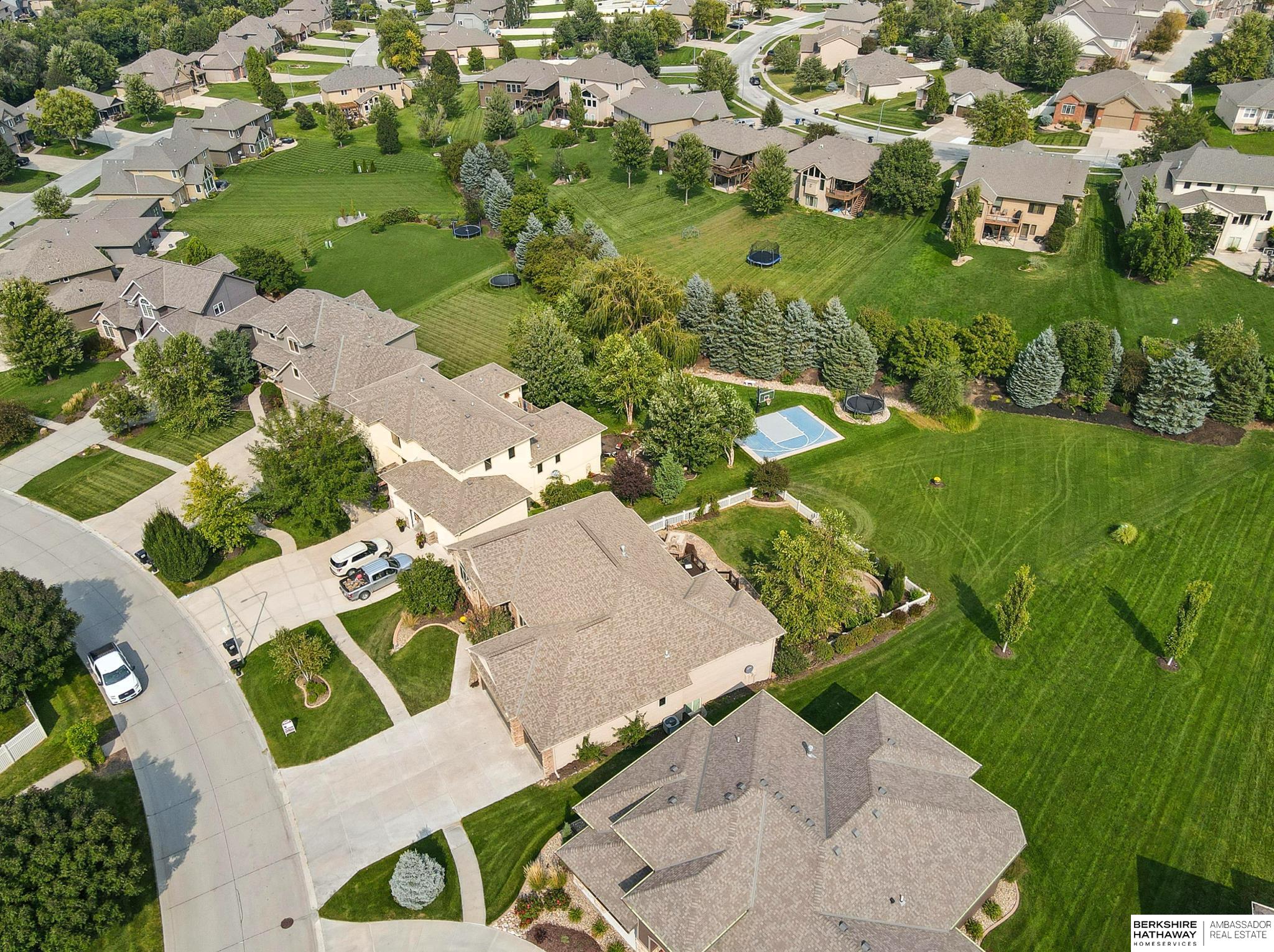 Gretna, Nebraska 68028, United States, 4 Bedrooms Bedrooms, ,4 BathroomsBathrooms,Residential,Pending,205445