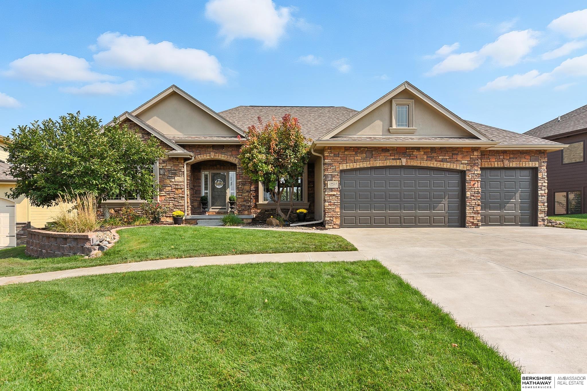 Gretna, Nebraska 68028, United States, 4 Bedrooms Bedrooms, ,4 BathroomsBathrooms,Residential,Pending,205445 Gretna, Nebraska 68028, United States, 4 Bedrooms Bedrooms, ,4 BathroomsBathrooms,Residential,Pending,205445