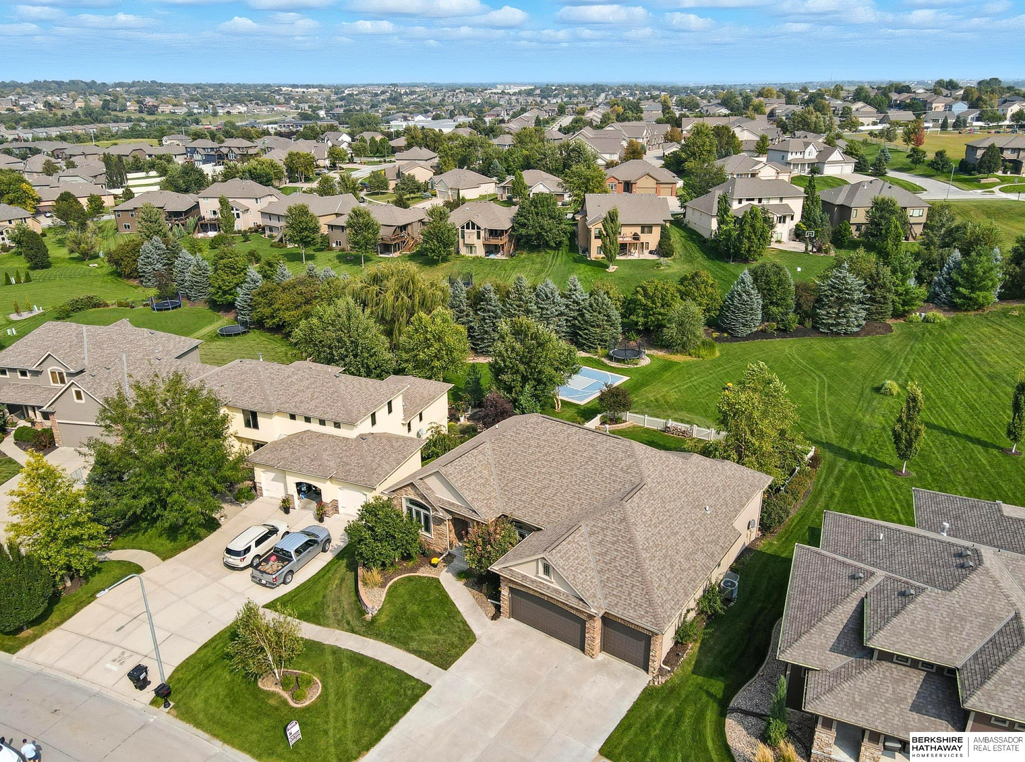 Gretna, Nebraska 68028, United States, 4 Bedrooms Bedrooms, ,4 BathroomsBathrooms,Residential,Pending,205445