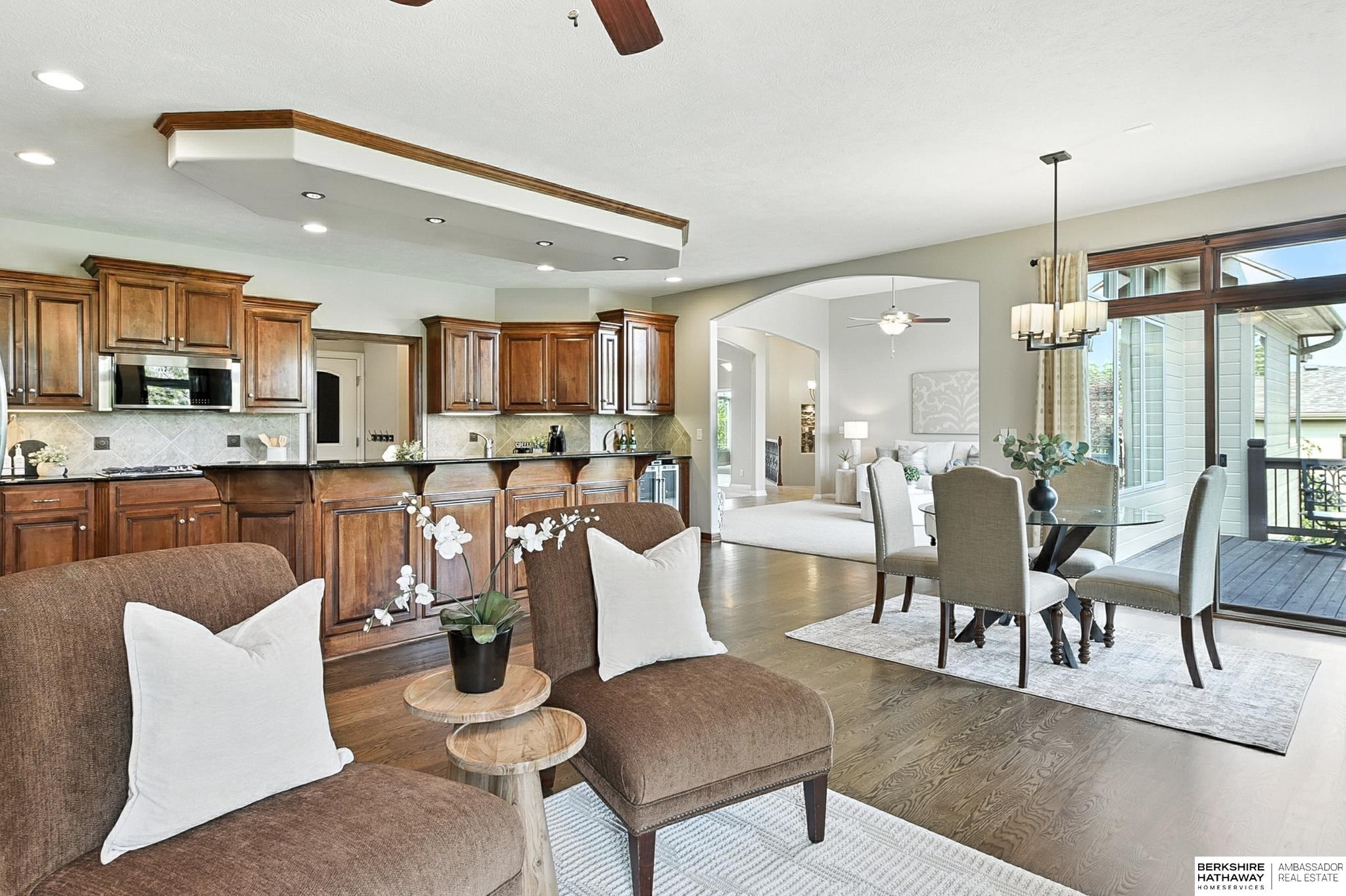 Gretna, Nebraska 68028, United States, 4 Bedrooms Bedrooms, ,4 BathroomsBathrooms,Residential,Pending,205445