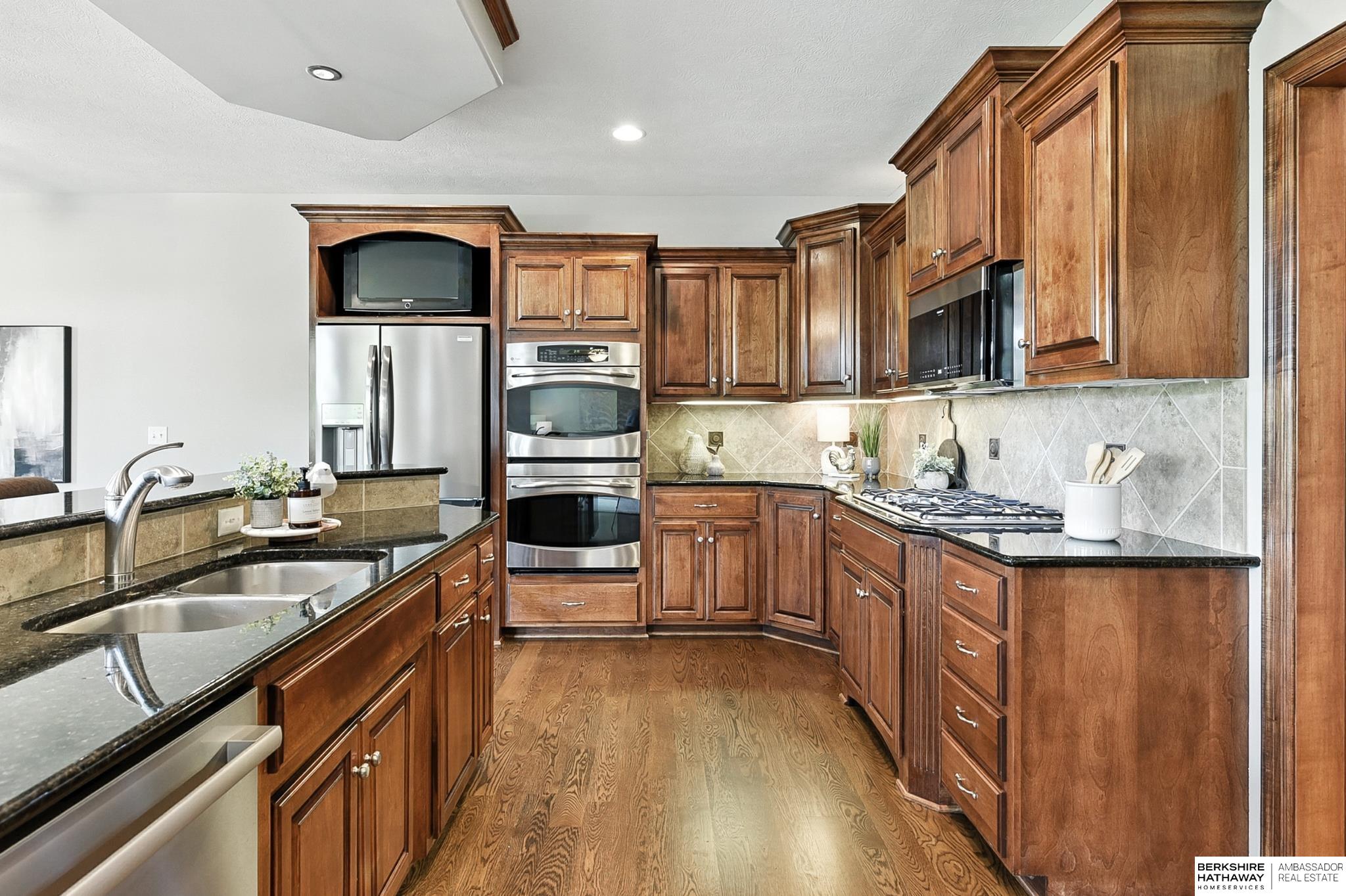 Gretna, Nebraska 68028, United States, 4 Bedrooms Bedrooms, ,4 BathroomsBathrooms,Residential,Pending,205445