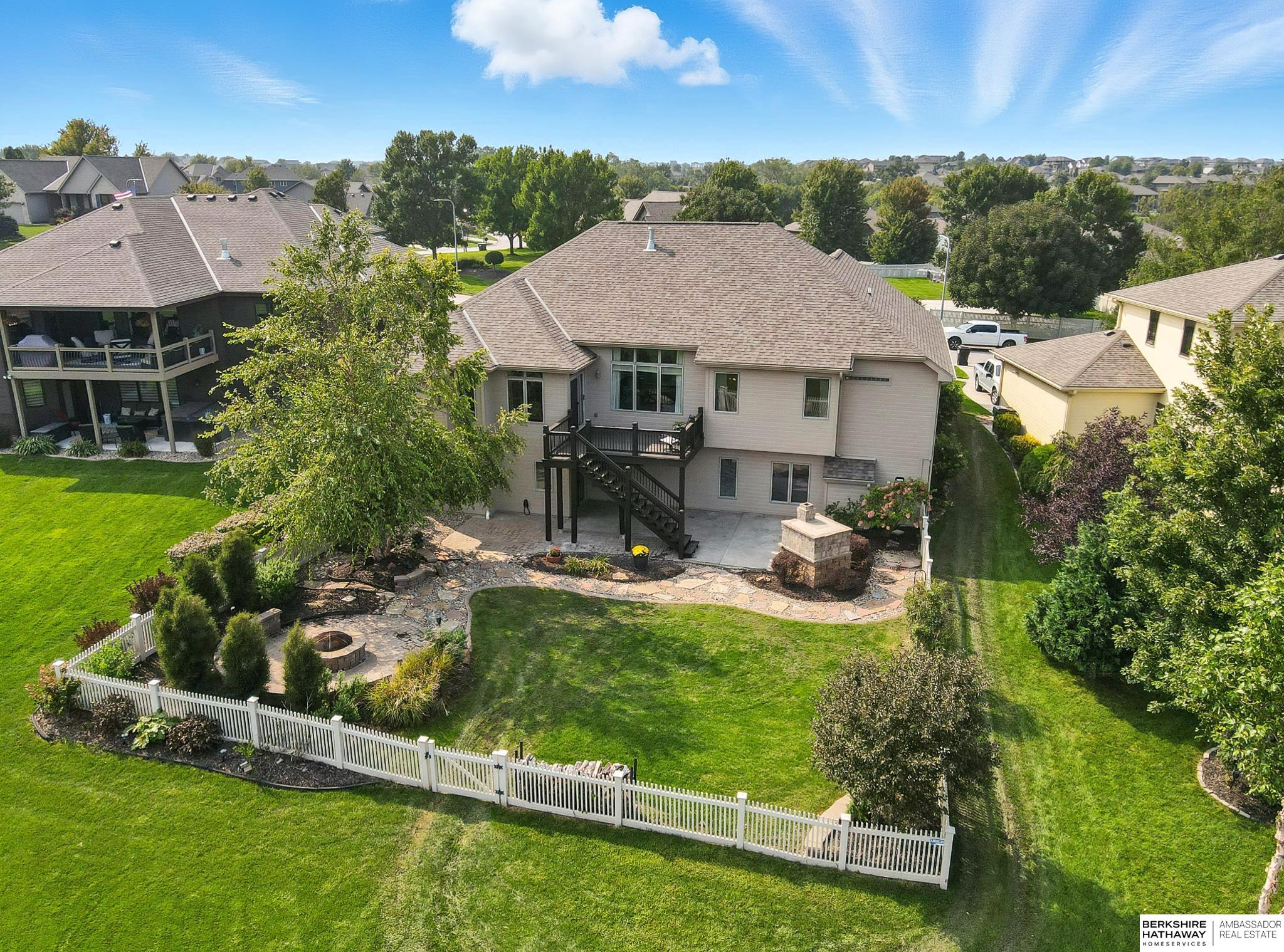 Gretna, Nebraska 68028, United States, 4 Bedrooms Bedrooms, ,4 BathroomsBathrooms,Residential,Pending,205445