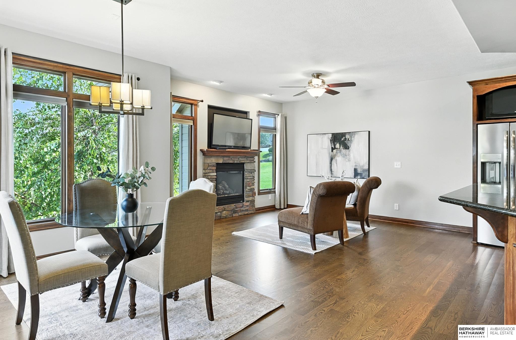 Gretna, Nebraska 68028, United States, 4 Bedrooms Bedrooms, ,4 BathroomsBathrooms,Residential,Pending,205445