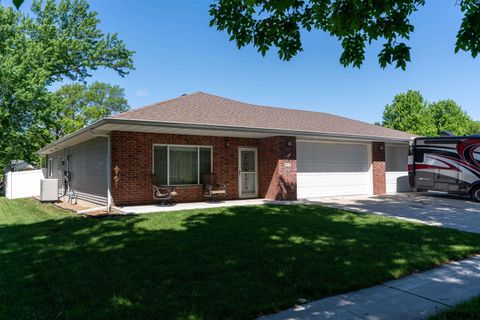 Photo of 943 Redwood Avenue, Crete, NE 68333 (MLS # 22533929)