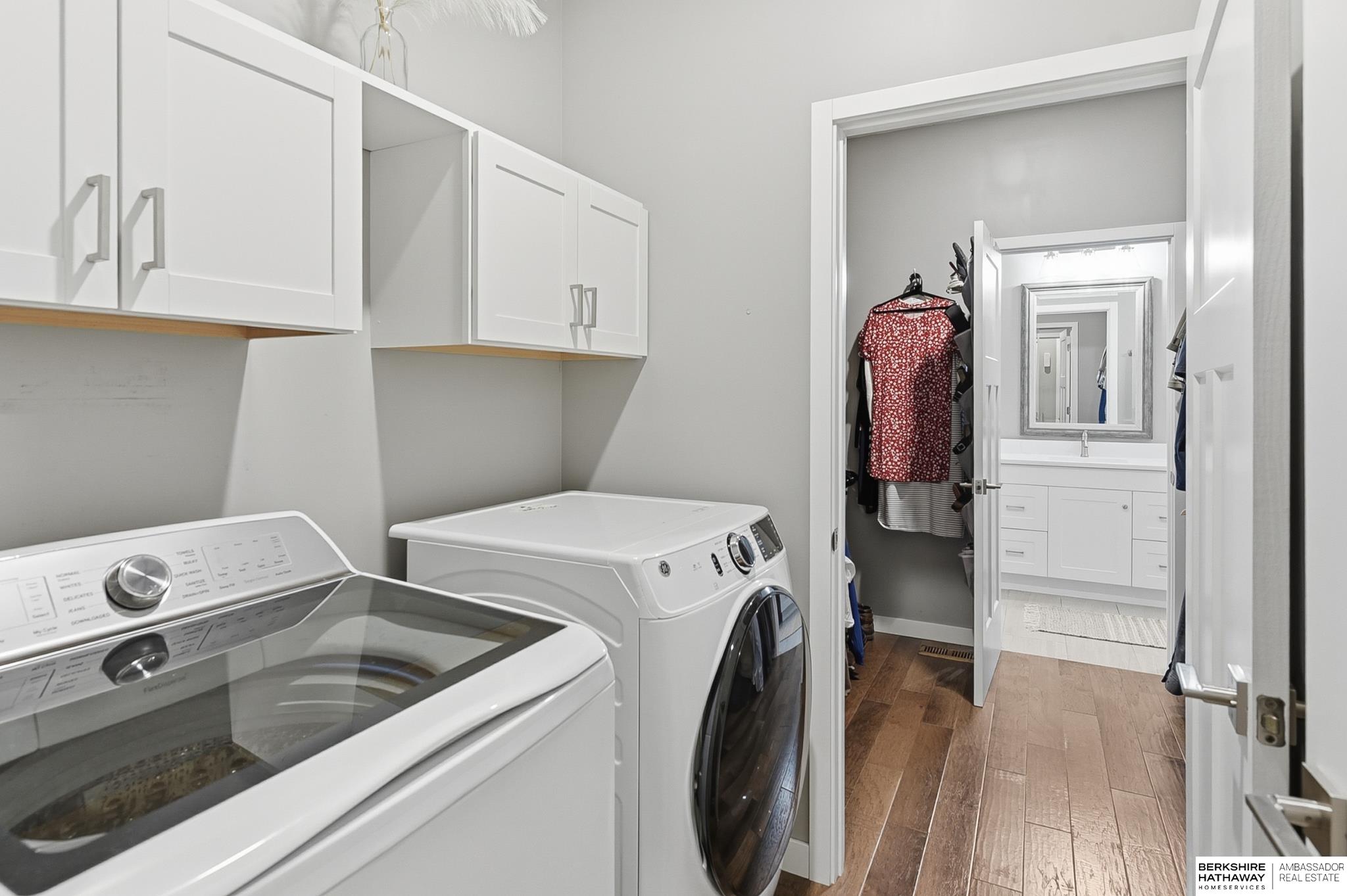 Papillion, Nebraska 68133, United States, 4 Bedrooms Bedrooms, ,3 BathroomsBathrooms,Residential,Active,232787