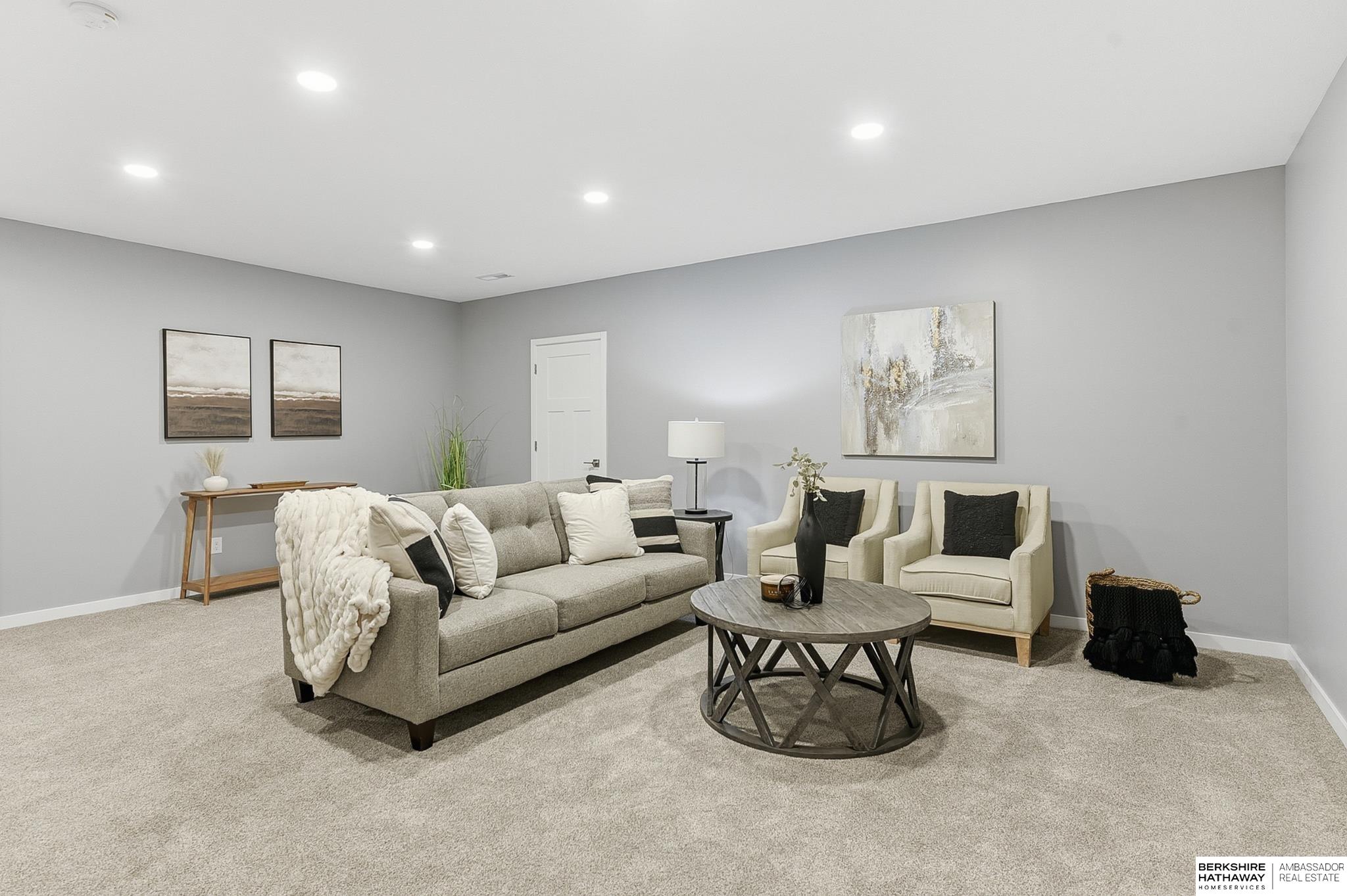 Papillion, Nebraska 68133, United States, 4 Bedrooms Bedrooms, ,3 BathroomsBathrooms,Residential,Active,232787