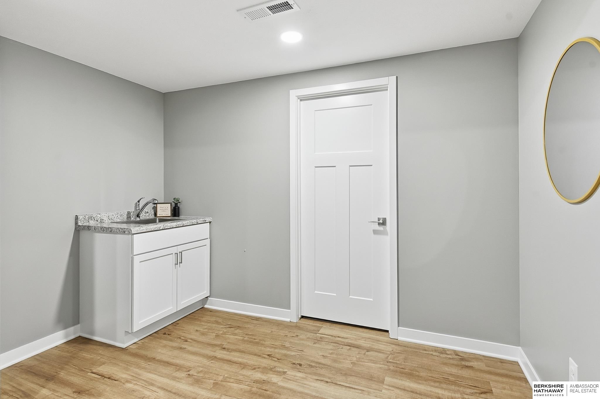 Papillion, Nebraska 68133, United States, 4 Bedrooms Bedrooms, ,3 BathroomsBathrooms,Residential,Active,232787