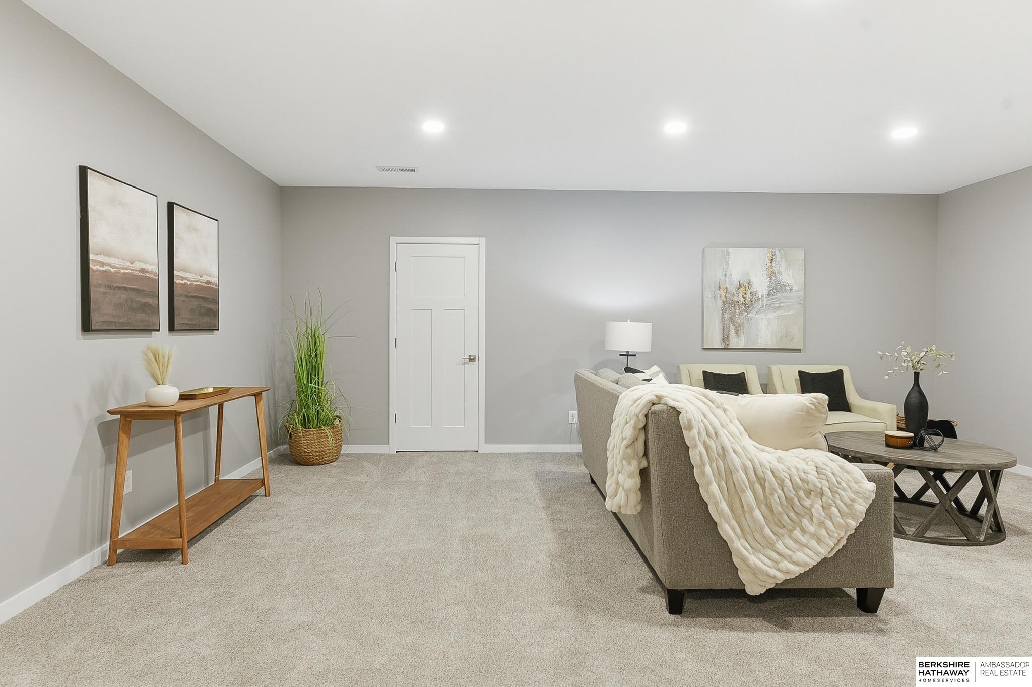 Papillion, Nebraska 68133, United States, 4 Bedrooms Bedrooms, ,3 BathroomsBathrooms,Residential,Active,232787