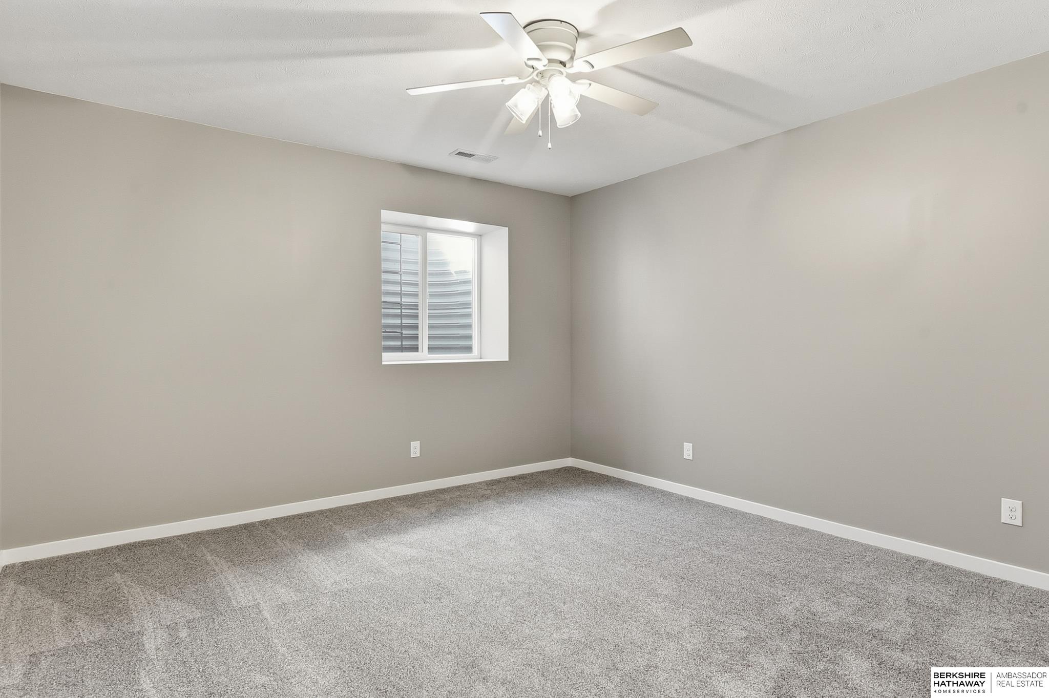 Papillion, Nebraska 68133, United States, 4 Bedrooms Bedrooms, ,3 BathroomsBathrooms,Residential,Active,232787